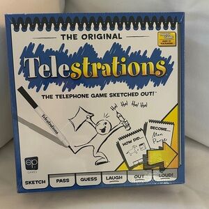 Telestrations The Original Telephone Game - Blue